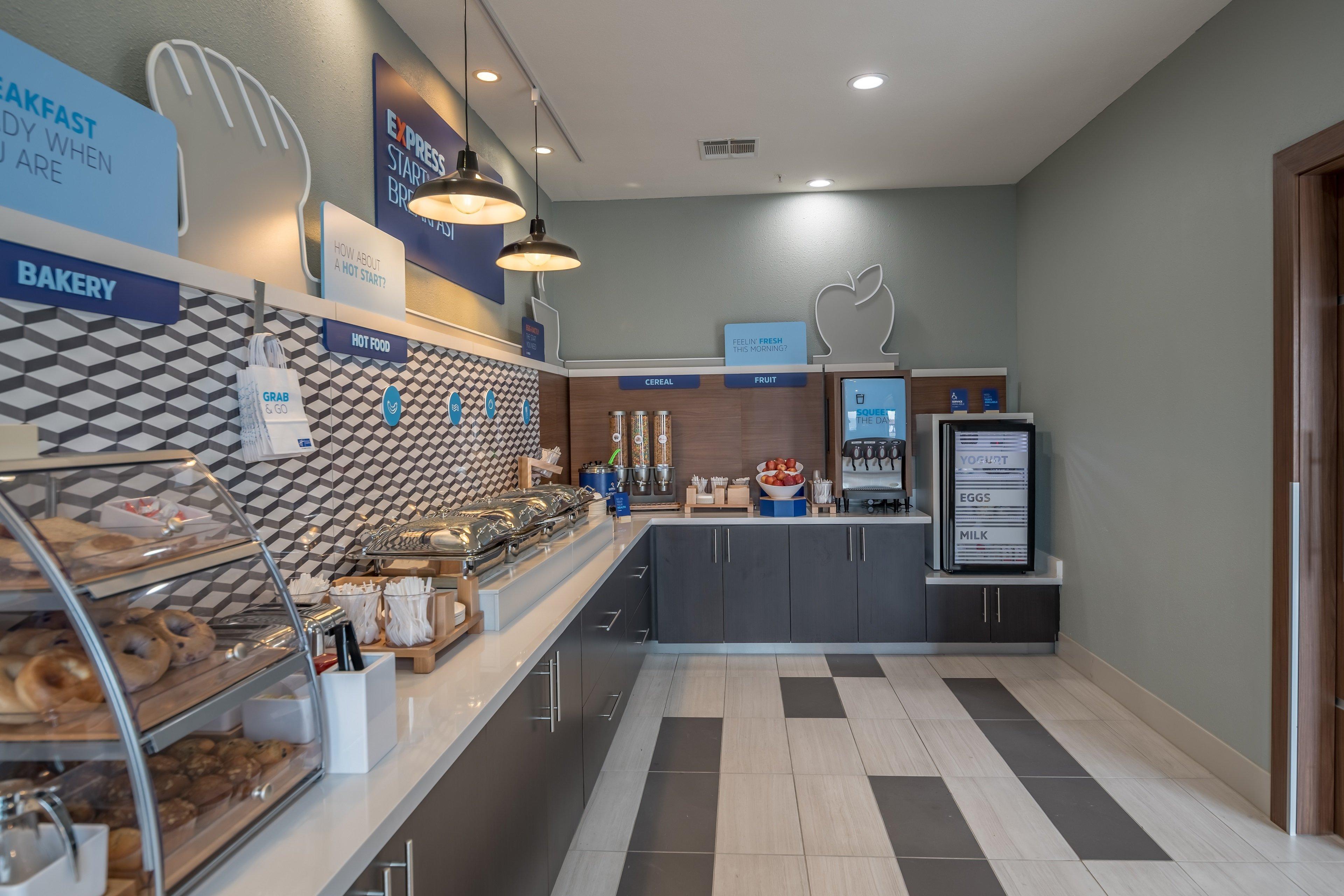 Holiday Inn Express & Suites N Waco Area - West By Ihg Экстерьер фото