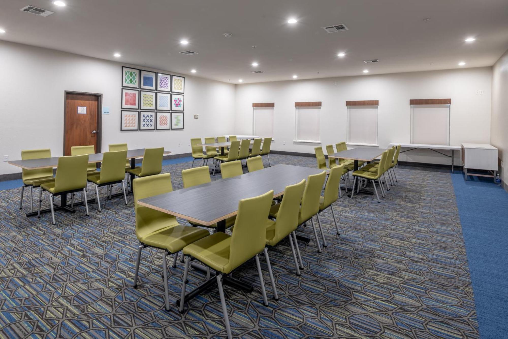 Holiday Inn Express & Suites N Waco Area - West By Ihg Экстерьер фото